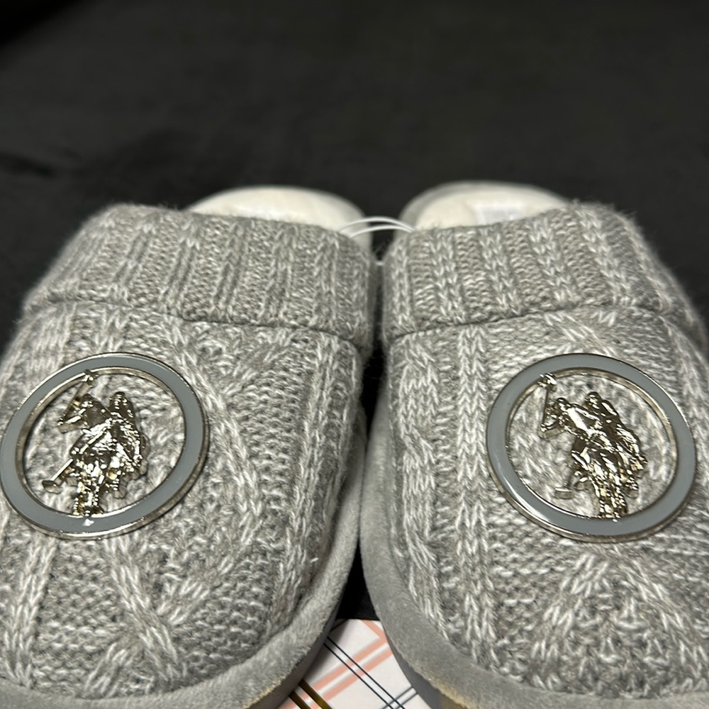 NEW US POLO ASSN Gray slippers. Size small
